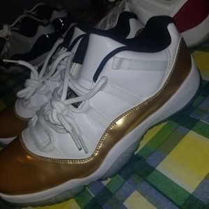 Retro 11s